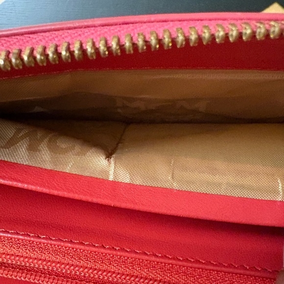 MCM zippy wallet - Picture 12 of 16